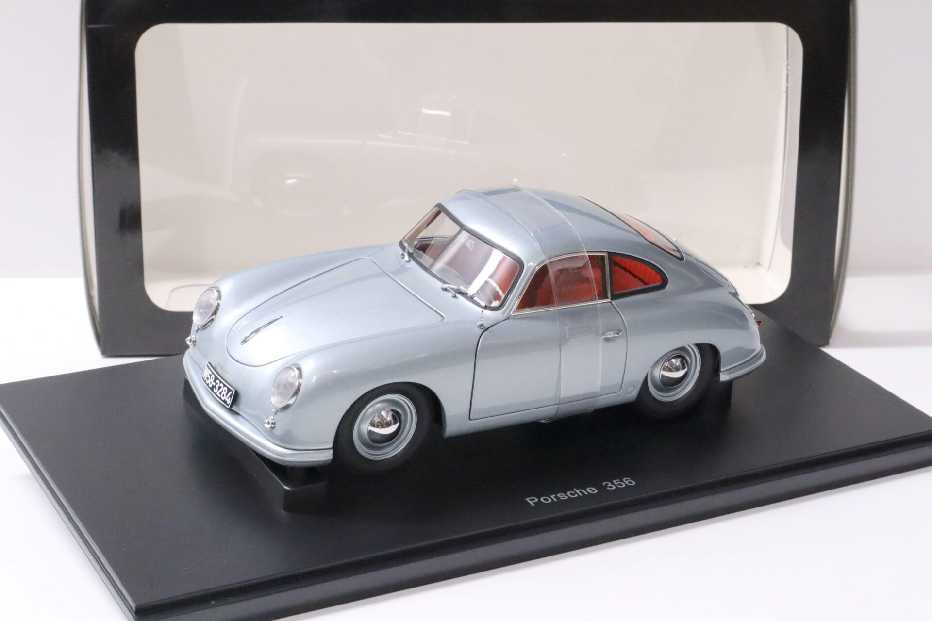 1:18 AUTOart Porsche 356 Coupe Fishsilver-grey metallic 1950