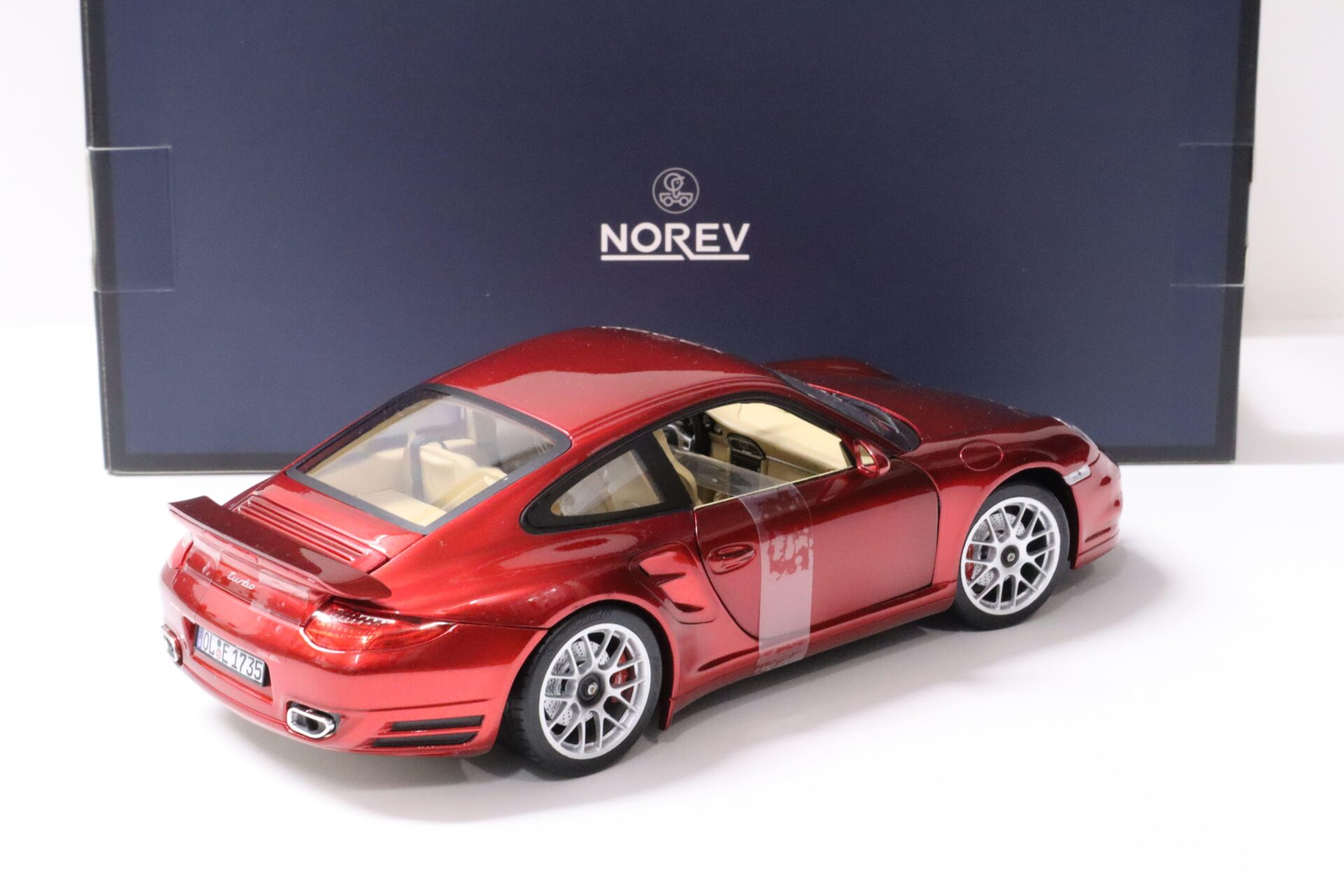 1:18 Norev Porsche 911 (997) Turbo Coupe red metallic 2010 - Limited 200 pcs.