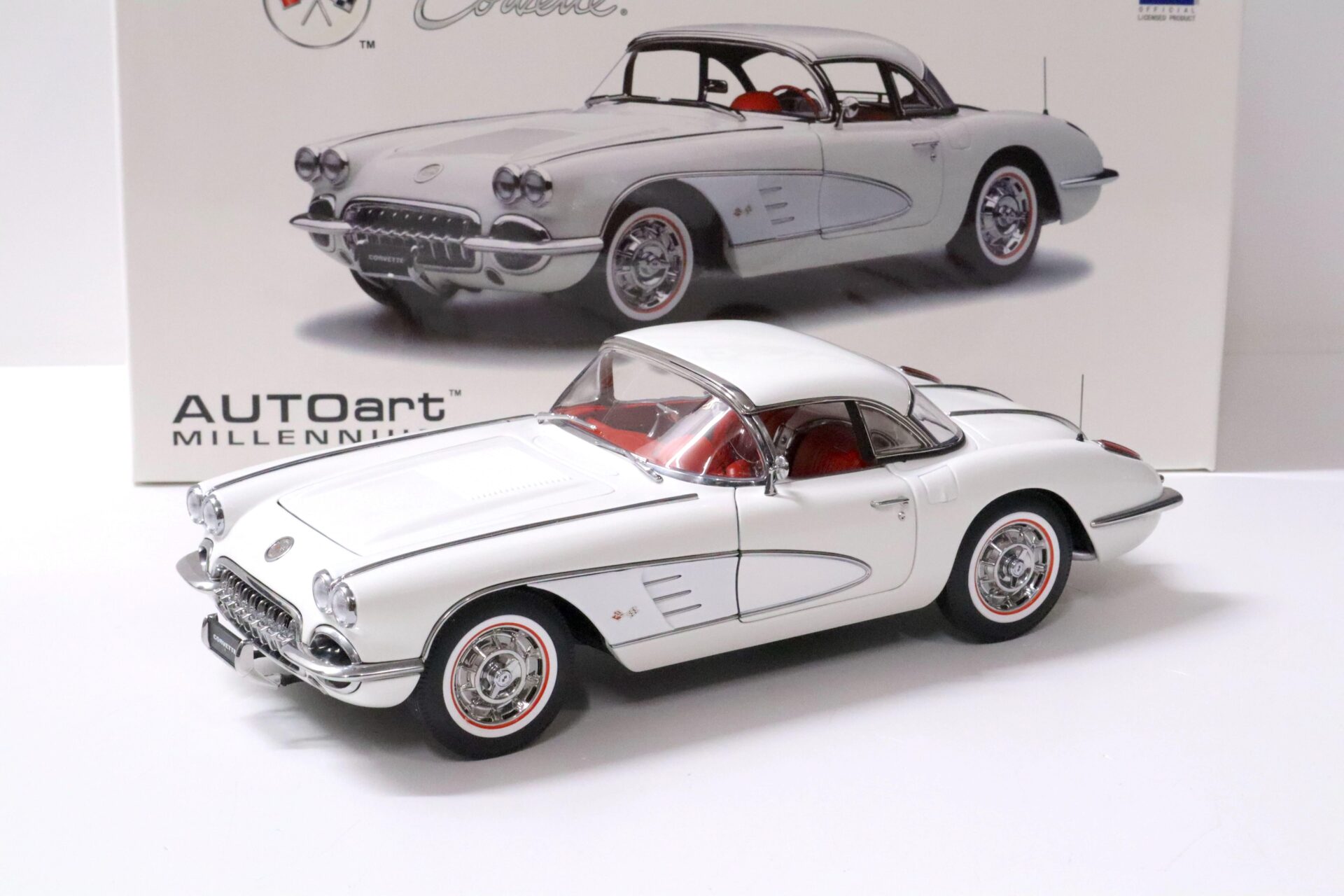 ID 59847 orig.jpg 1:18 AUTOart Chevrolet Corvette C1 1958 Snowcrest white