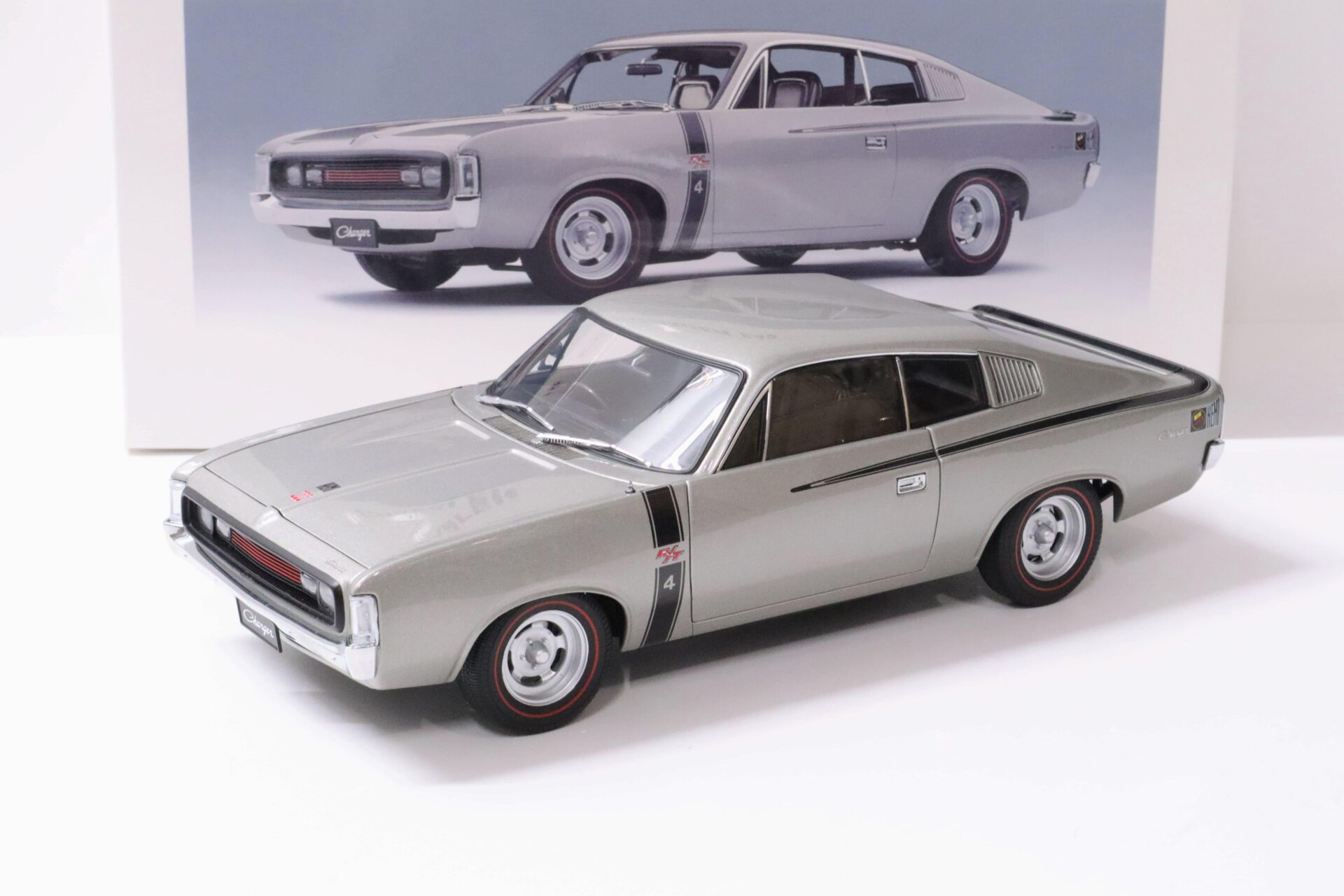 1:18 AUTOart Chrysler Charger E49 Coupe silver metallic