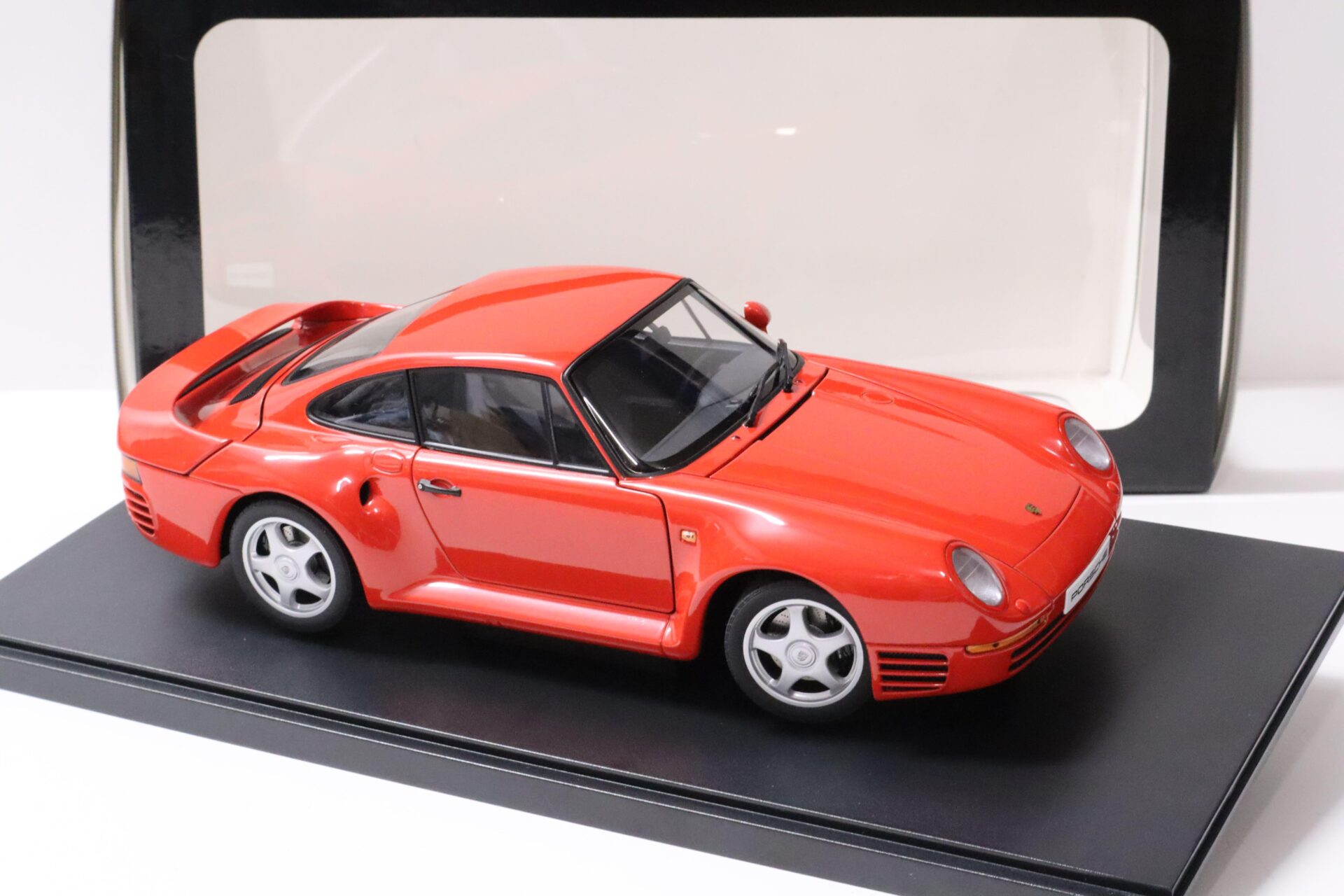 1:18 AUTOart Porsche 959 Coupe red