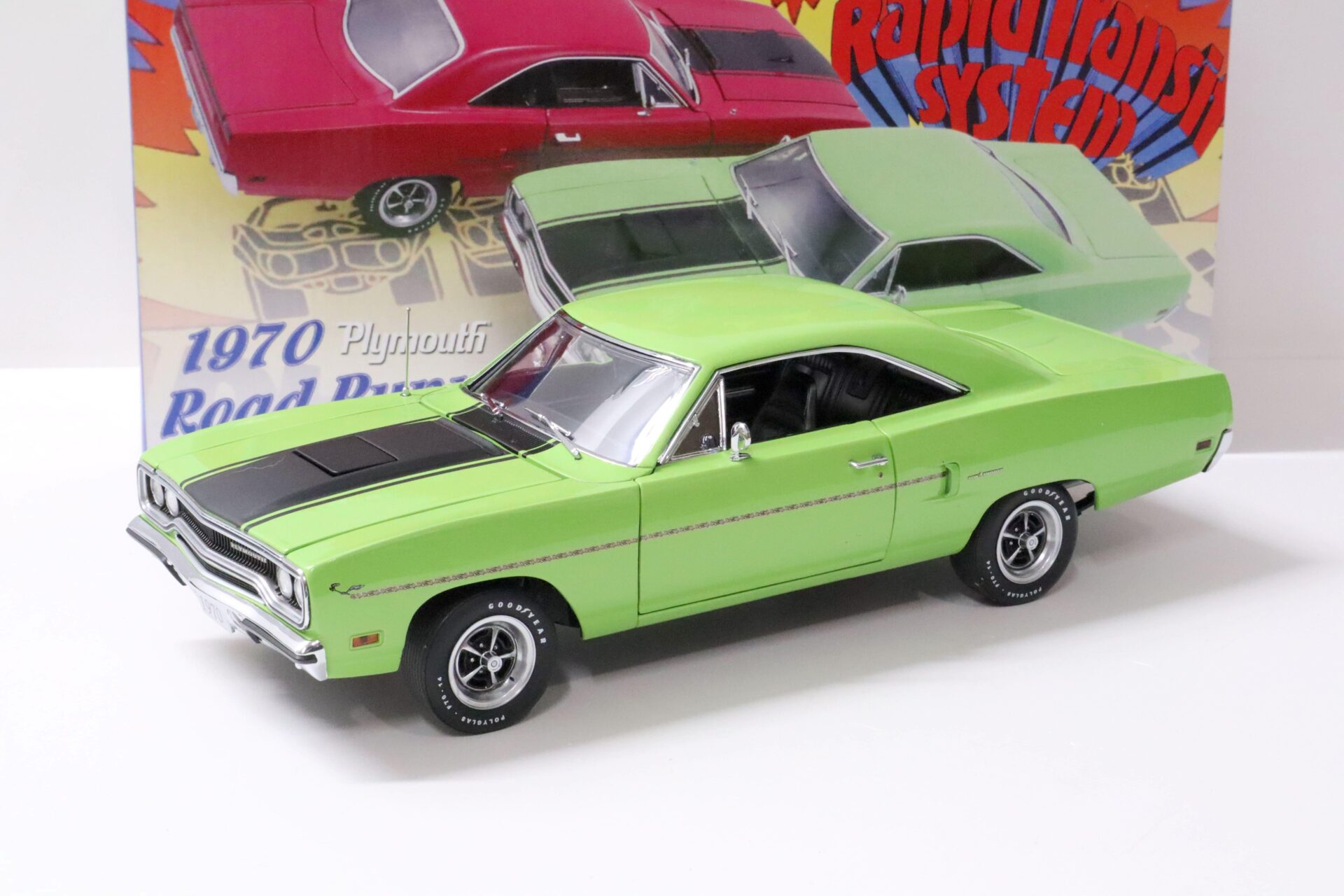 ID 60054 orig.jpg 1:18 GMP 1970 Plymouth Road Runner "The Rapid Transit System" green