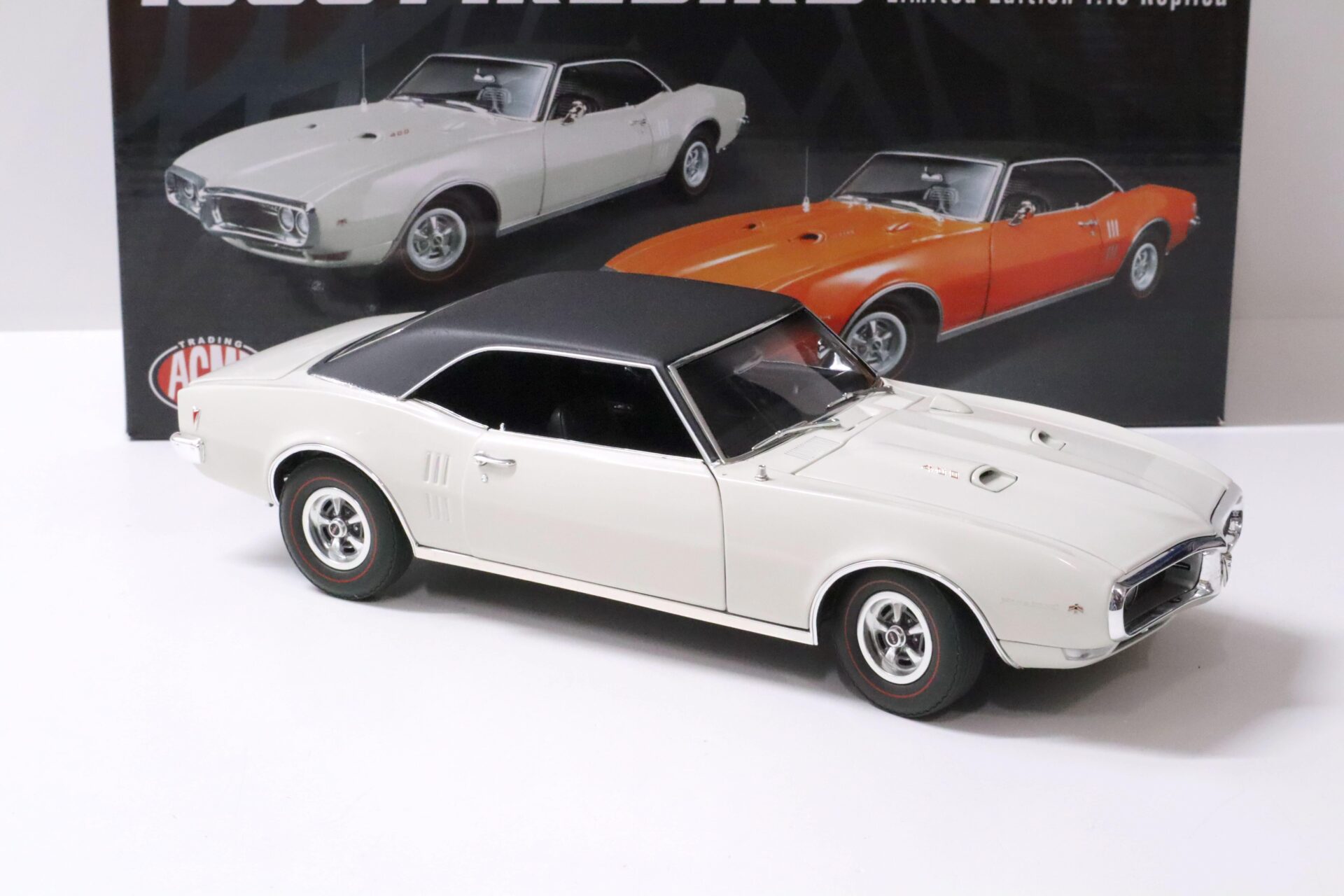 1:18 ACME 1968 Pontiac Firdbird Coupe white/ black roof