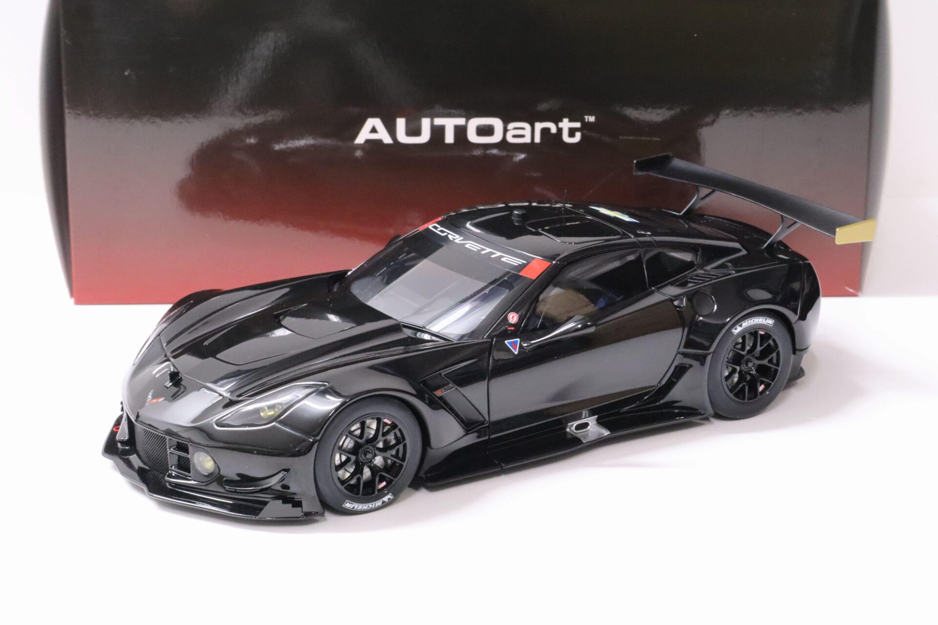 1:18 AUTOart Chevrolet Corvette C7.R Plain Body Version Glossy black