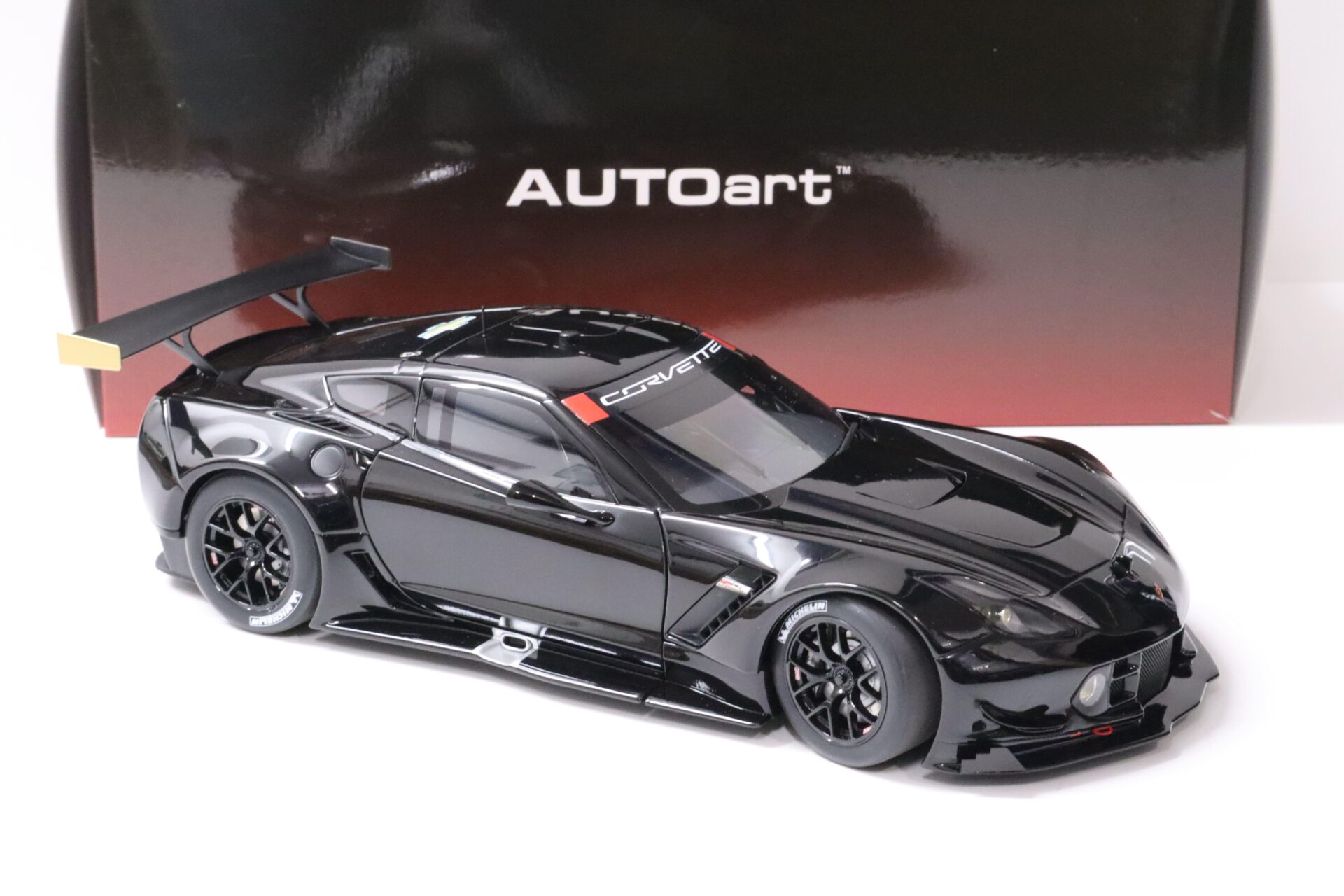 1:18 AUTOart Chevrolet Corvette C7.R Plain Body Version Glossy black
