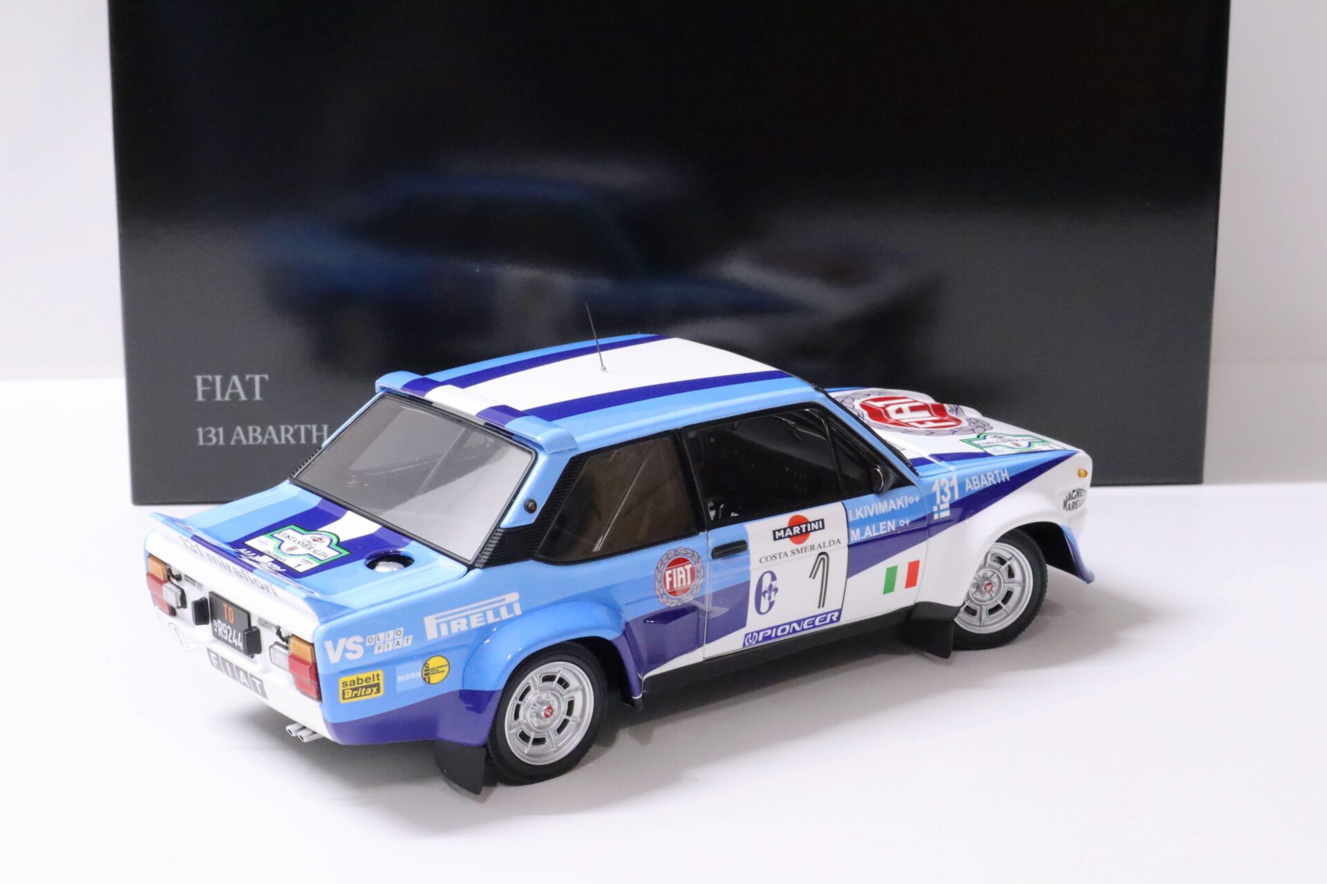 1:18 Kyosho Fiat 131 Abarth 1981 Alen/ Kivimaki Rally Costa Smeralda #1 Martini