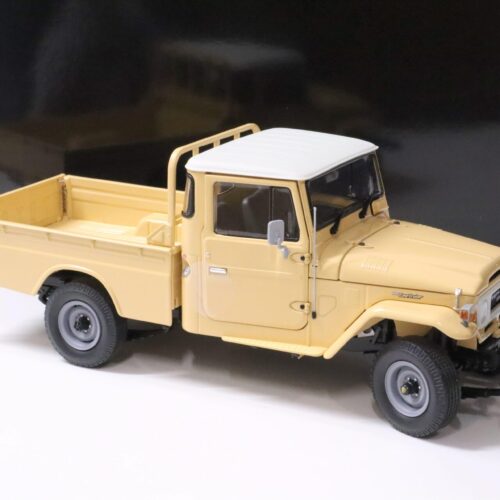 1:18 Kyosho Toyota Land Cruiser 40 Pick-Up beige 1980