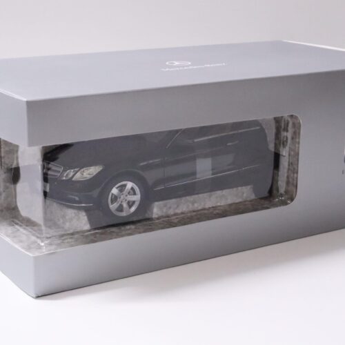 1:18 Norev Mercedes E-Klasse Cabriolet A207 obsidian black DEALER VERSION