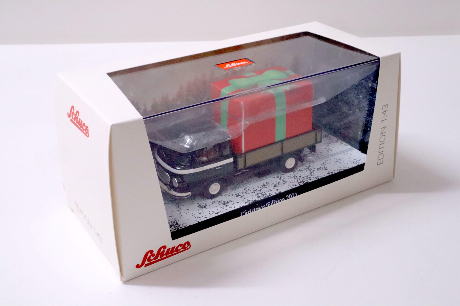 1:43 Schuco Barkas B1000 Pritsche + Geschenk "CHRISTMAS EDITION 2021" black