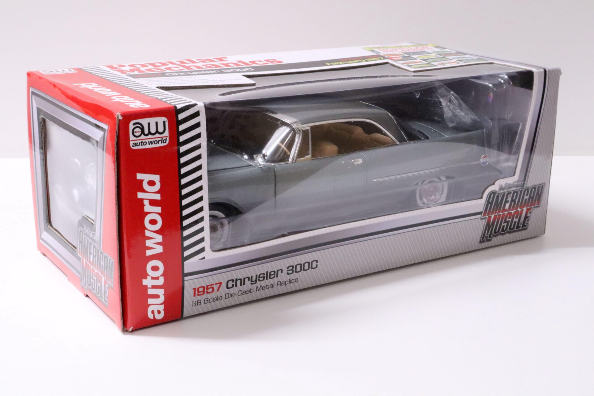 1:18 Auto World Chrysler 300C Coupe 1957 light grey Popular Mechanics