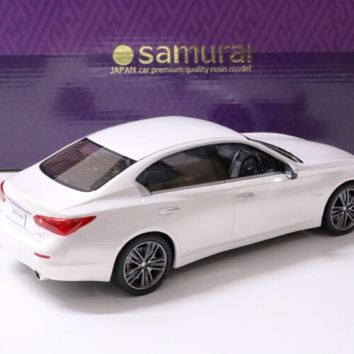 1:18 Kyosho Infinity Skyline 350GT Hybrid white metallic 2015