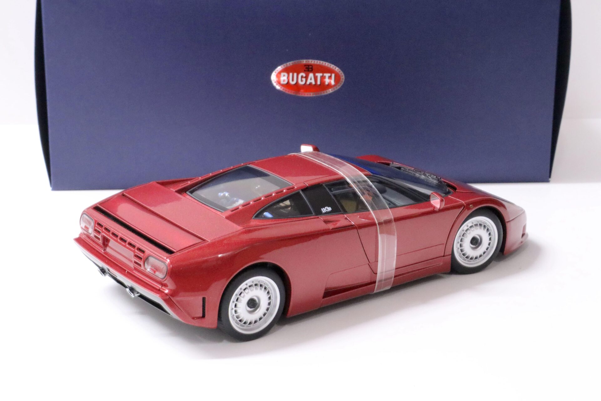 1:18 AUTOart Bugatti EB110 GT Coupe dark red metallic 1991