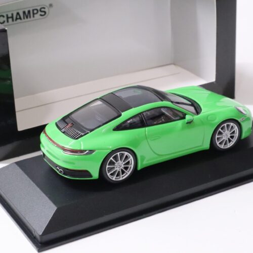 1:43 Minichamps Porsche 911 (992) Carrera 4S Coupe 2019 Lizard green