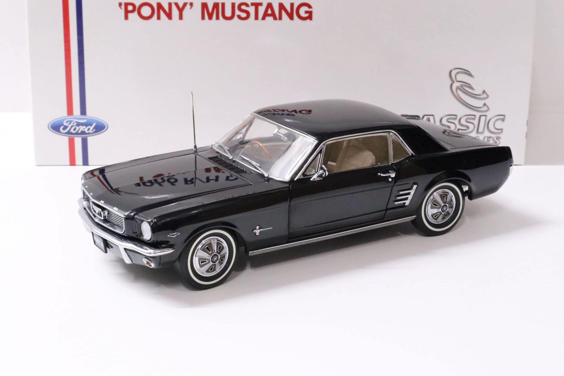 1:18 Classic Carlectables 1966 Ford Mustang Pony RHD Coupe Raven black