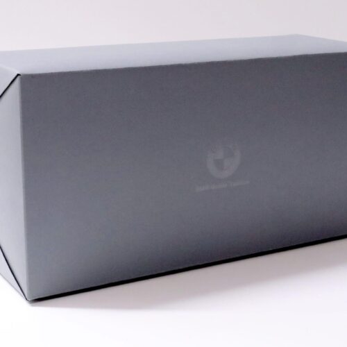 1:18 Minichamps BMW 2002 Cabrio Convertible yellow DEALER VERSION