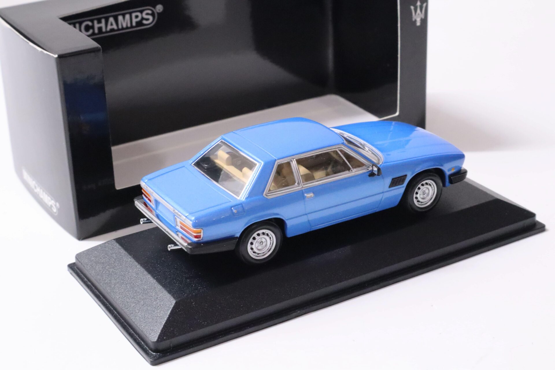 1:43 Minichamps Maserati Kyalami 1982 Celeste Chiaro metallizzato blue
