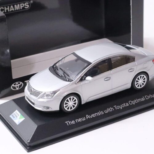 1:43 Minichamps Toyota Avensis T27 Limousine silver 2009 DEALER VERSION