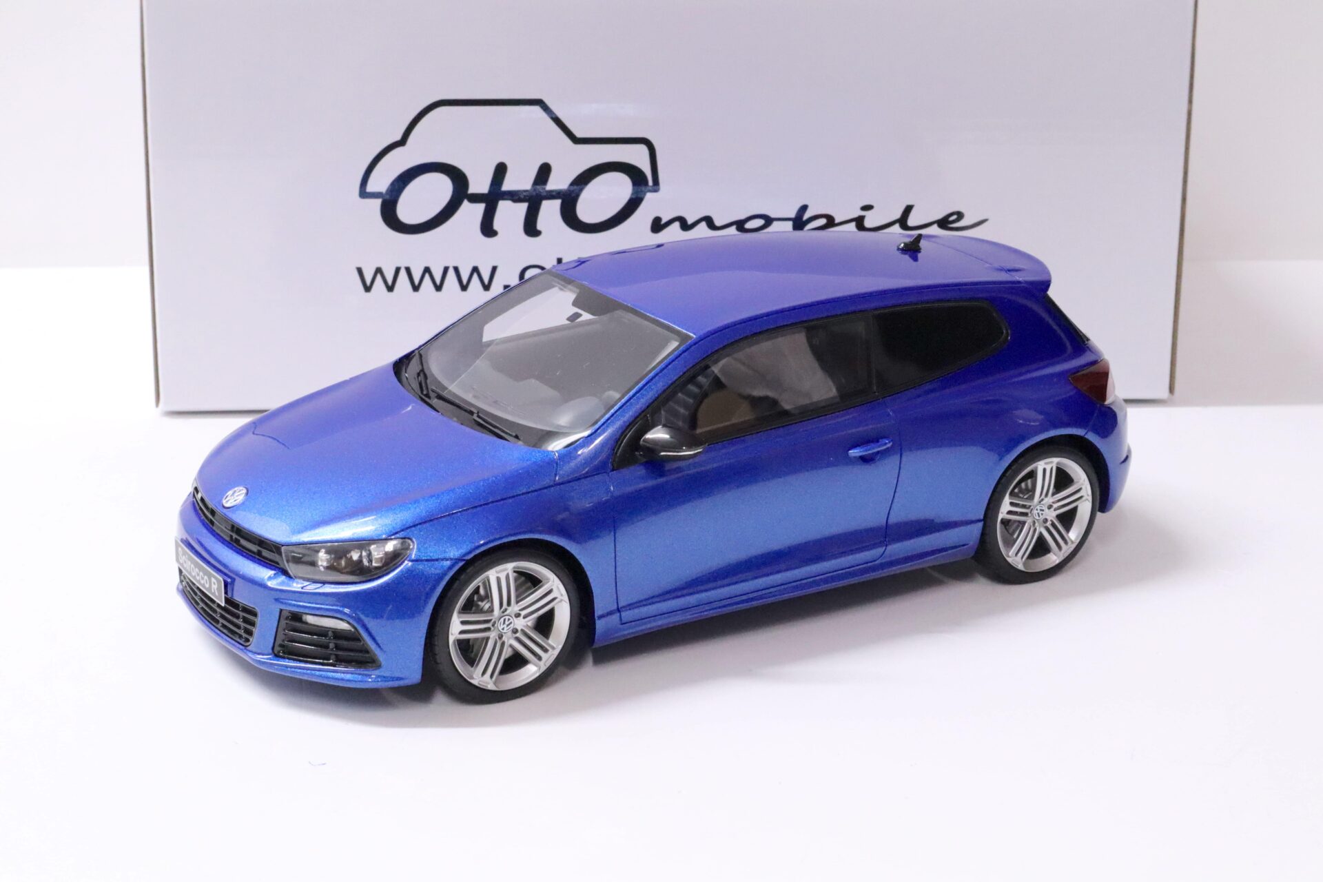 1:18 OTTO mobile OT390 VW Scirocco 3 Phase 1 R Rising blue metallic 2008