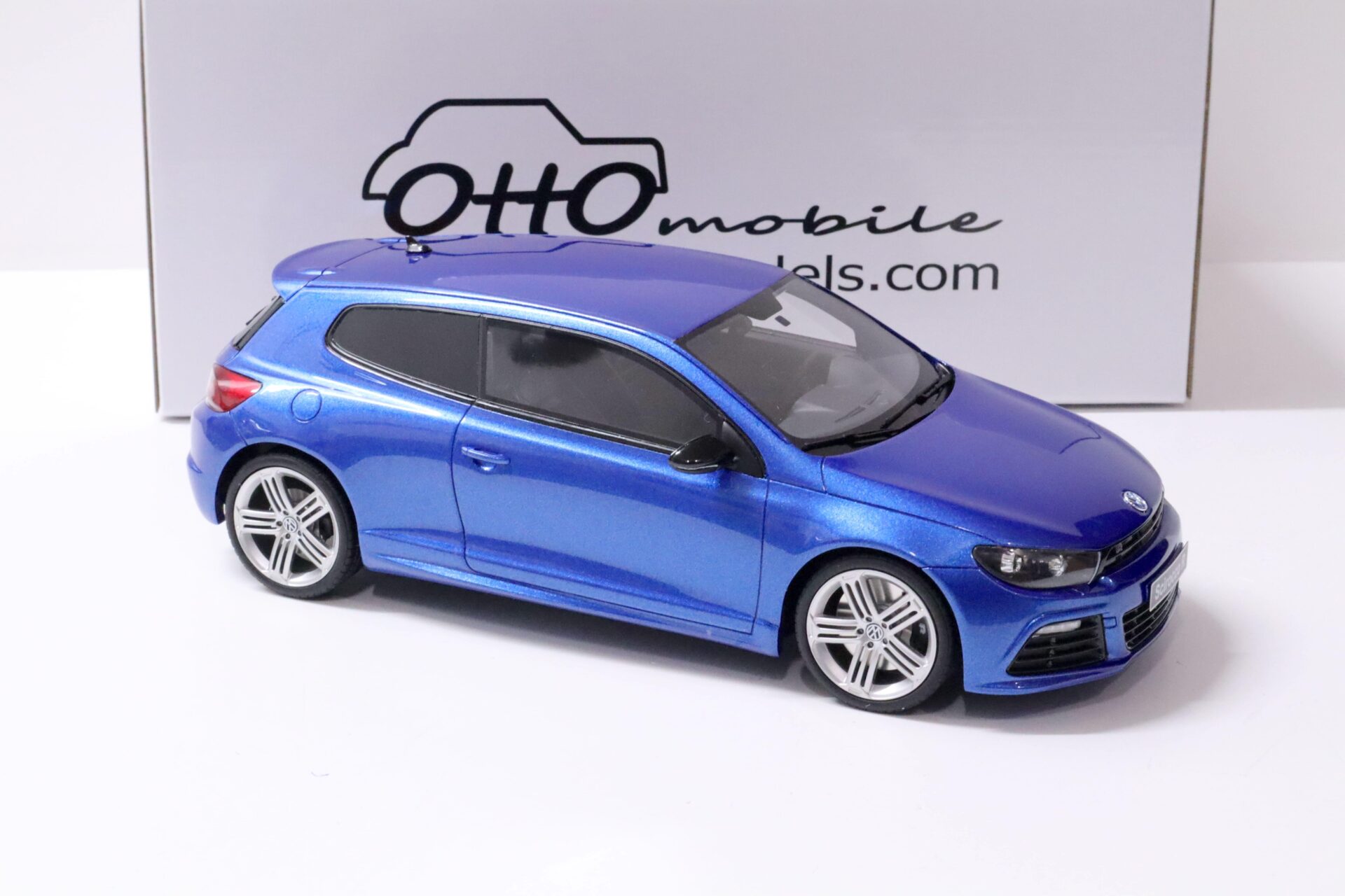 1:18 OTTO mobile OT390 VW Scirocco 3 Phase 1 R Rising blue metallic 2008