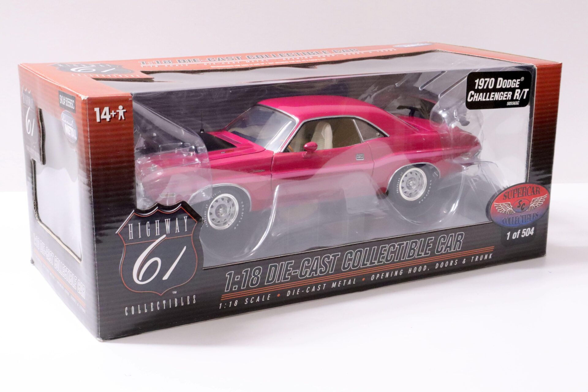 1:18 Highway61 Dodge Challenger R/T 440 Six Pack Coupe Panther pink 50556SC
