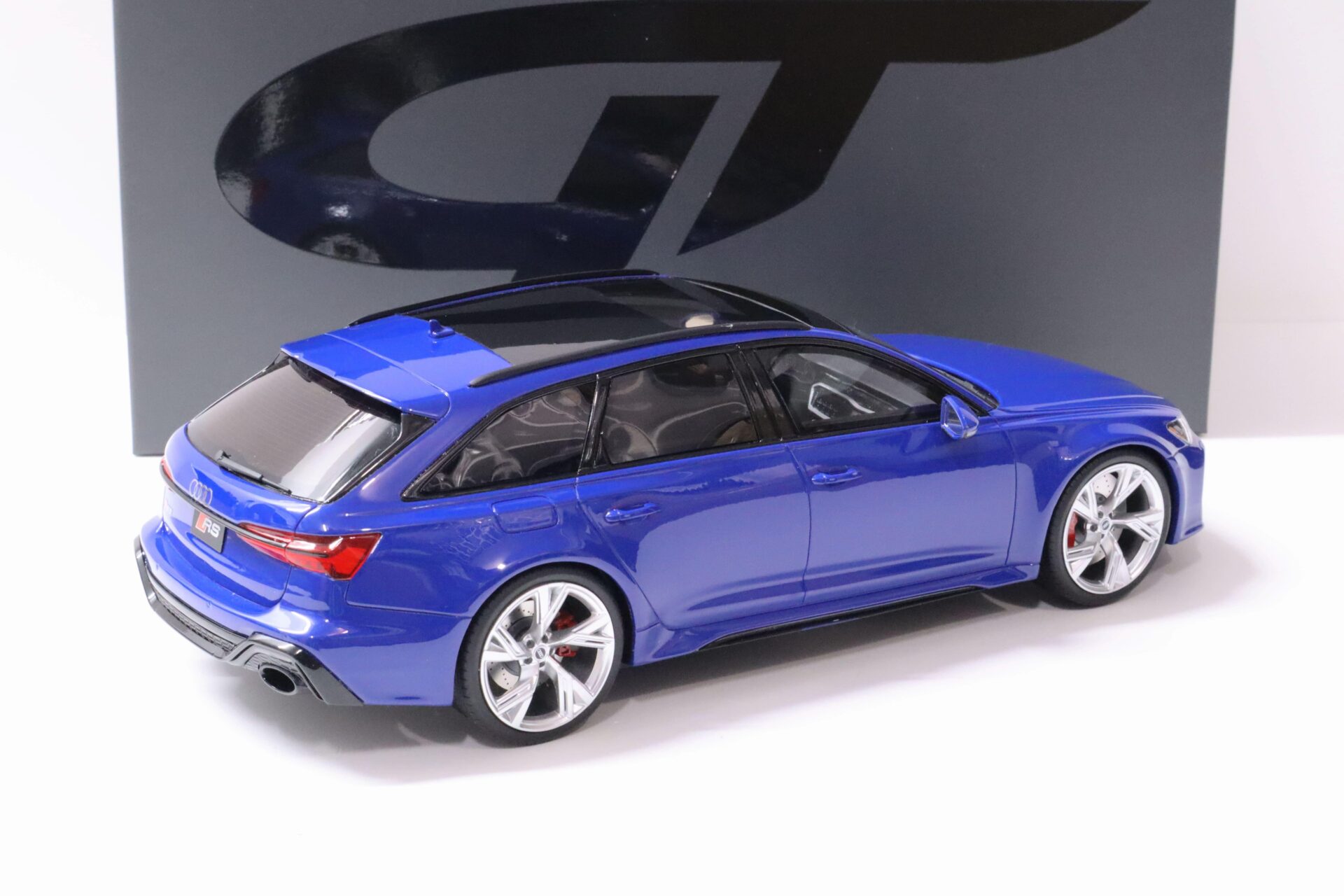 1:18 GT Spirit GT854 Audi RS6 Avant C8 Tribute Edition Nogaro blue 2020