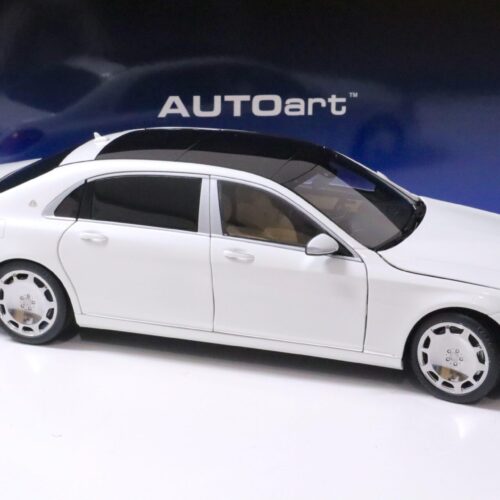 1:18 AUTOart Mercedes - Maybach S-Klasse S600 Limousine white
