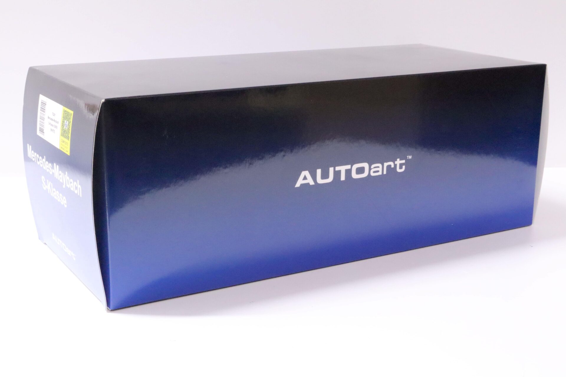 1:18 AUTOart Mercedes - Maybach S-Klasse S600 Limousine white