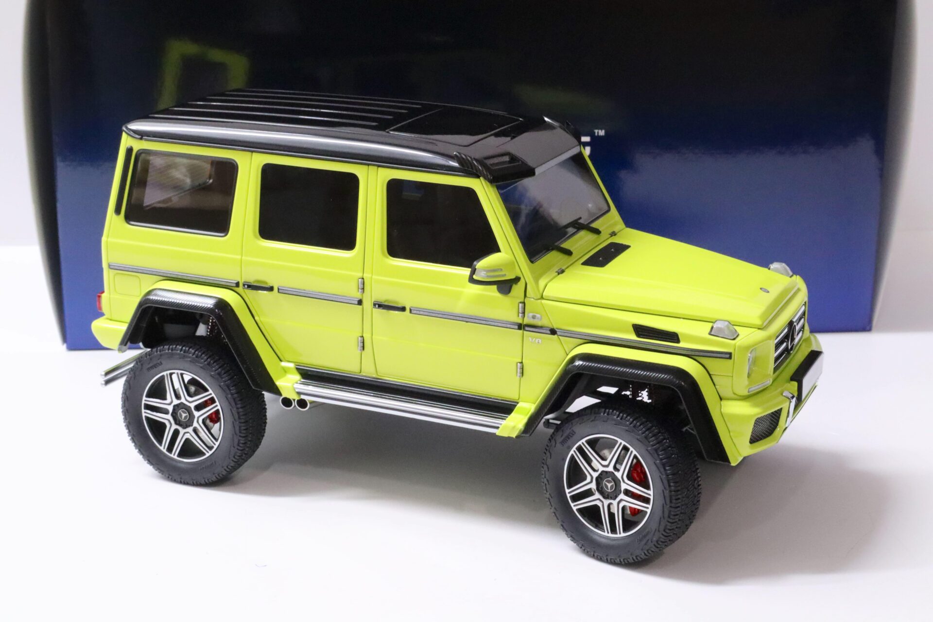 1:18 AUTOart Mercedes G500 4Ã4² G-Klasse yellow 76319