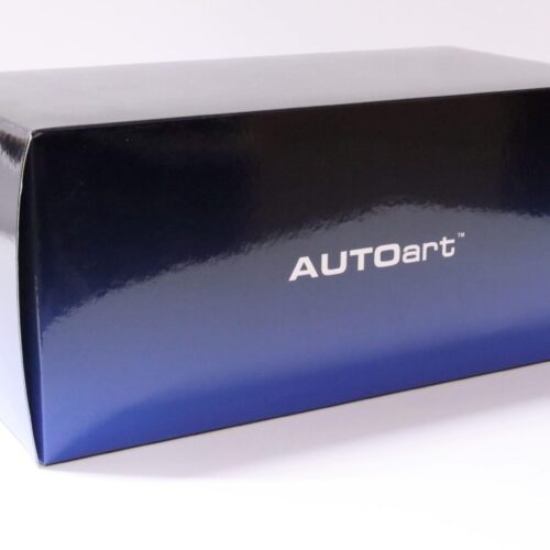 1:18 AUTOart McLaren 570S Coupe 2015 Blade silver/ silver wheels 76043