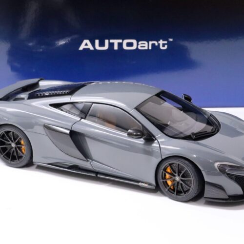 1:18 AUTOart McLAREN 675 LT Coupe 2016 Chicane grey 76047