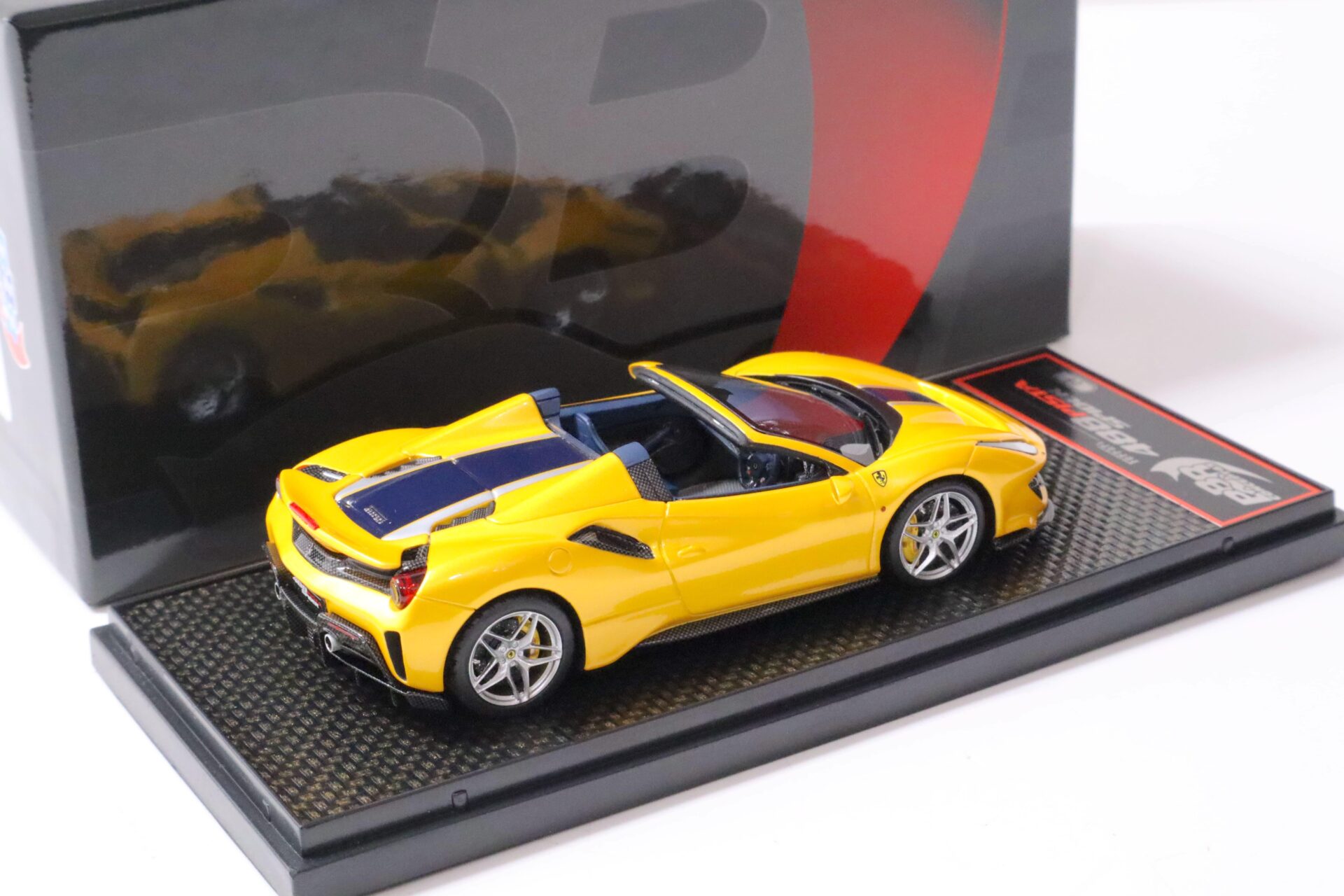 1:43 BBR Ferrari 488 Pista Spider RHD Giallo Tristrato yellow - Limited Edition 35 pcs.