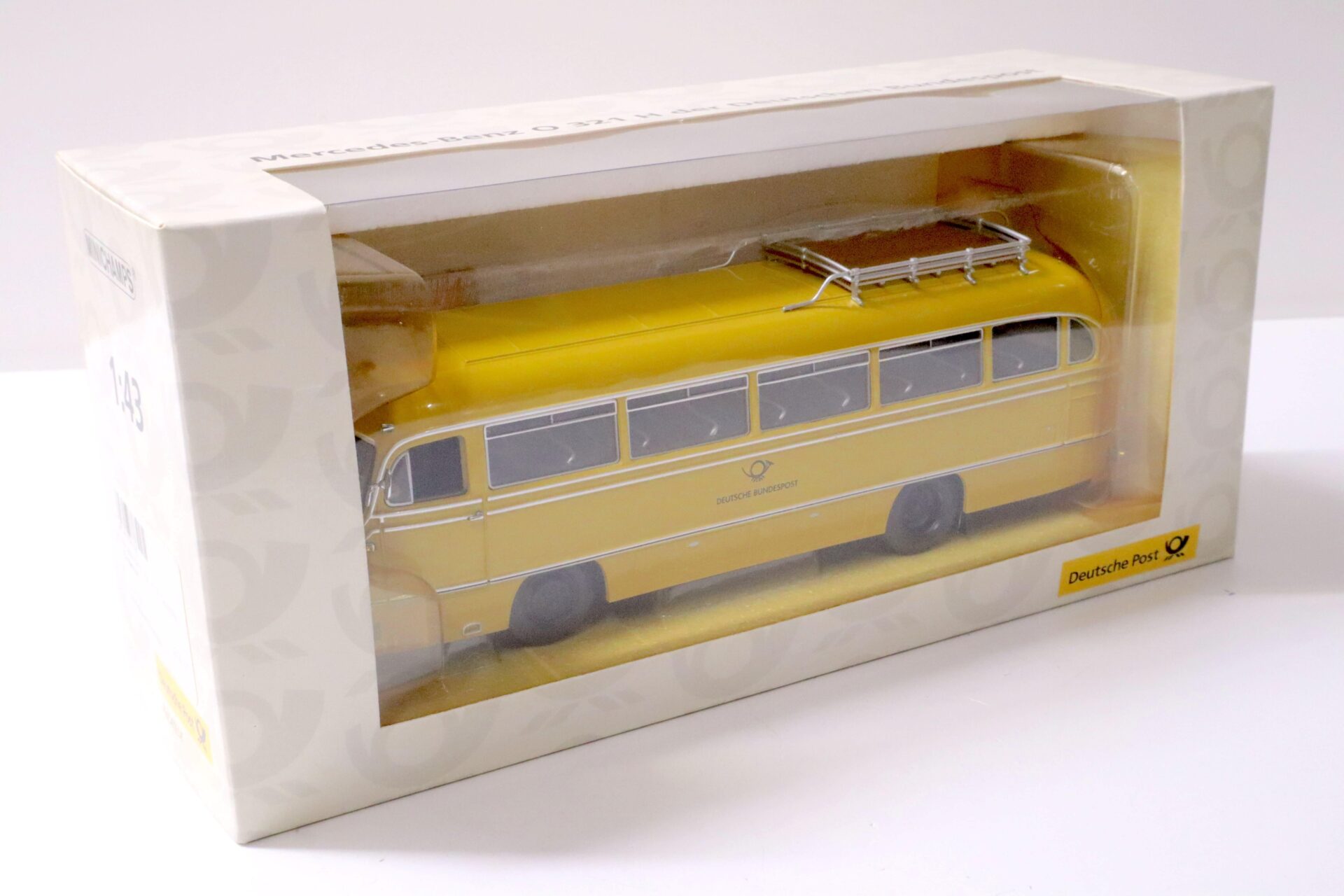 1:43 Minichamps Mercedes O 321 H Kraftbus Deutsche Post yellow