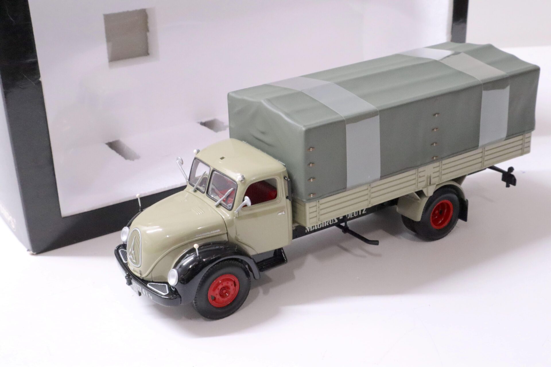 1:43 Minichamps Magirus S 6500 Canvas LKW Pritsche/ Plane grey/ black 1955