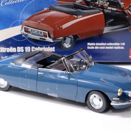 1:18 Sun Star 1961 Citroen DS 19 Cabriolet Pacifique blue