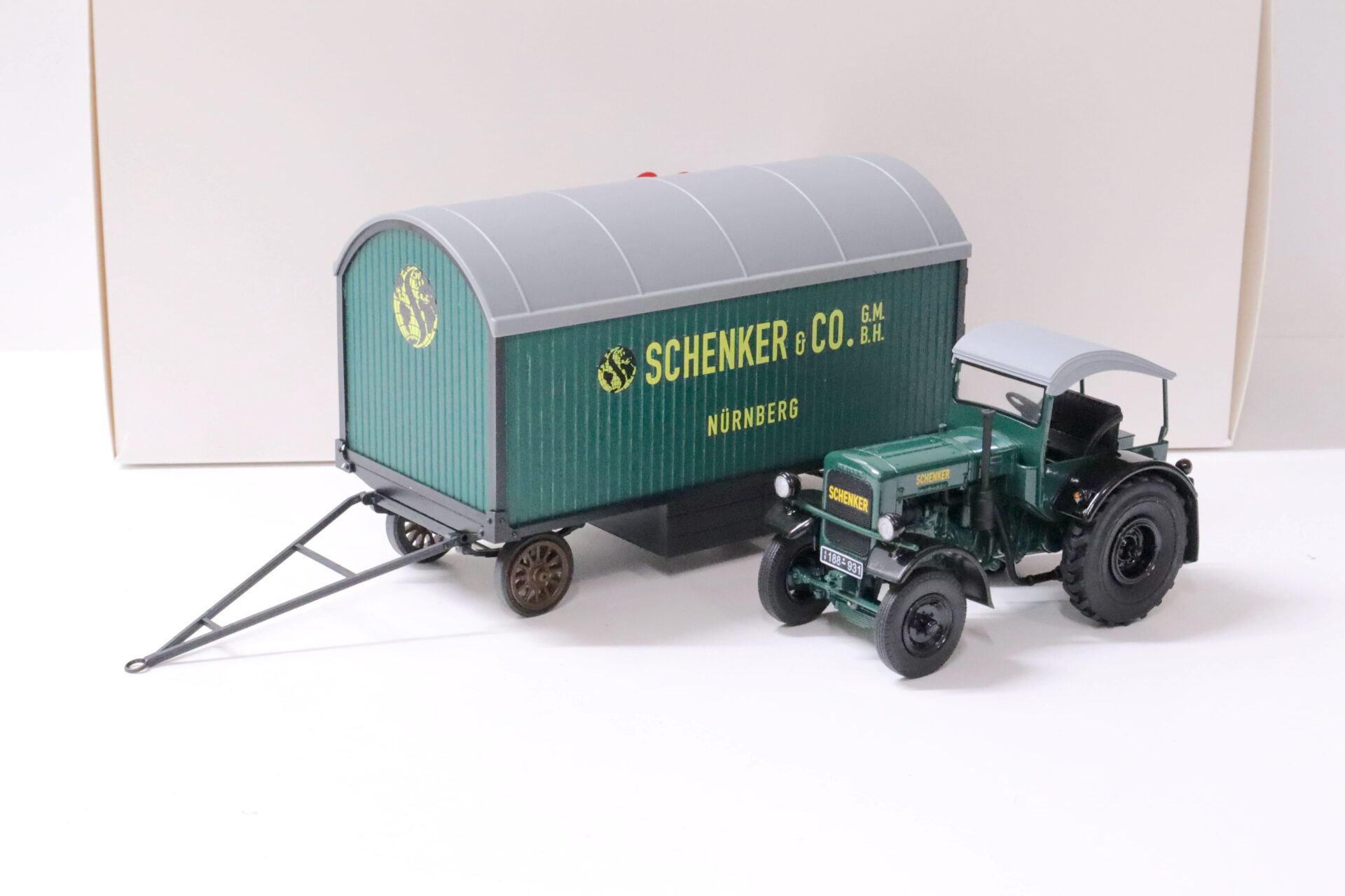 ID 62735 orig.jpg 1:32 Schuco Deutz F3 mit Verdeck und Anhänger "Schenker" dark green
