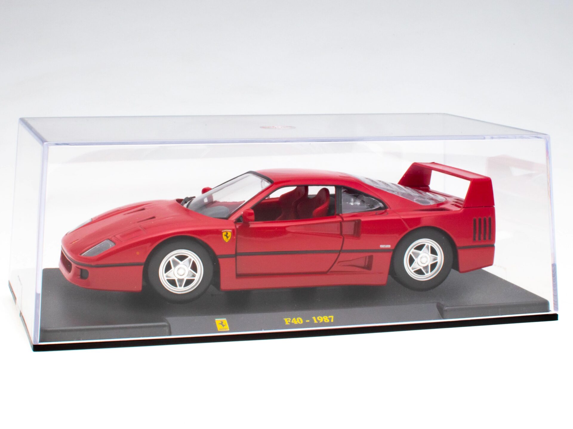 1:24 Hachette Bburago Ferrari Collection Ferrari F40 red 1987 with display