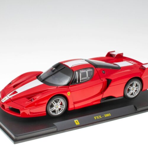 1:24 Hachette Bburago Ferrari Collection Ferrari FXX red/ white 2005 with display