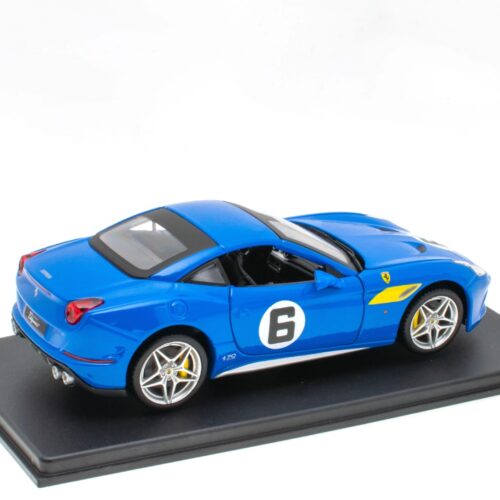 1:24 Hachette Bburago Ferrari Collection Ferrari California T blue with display