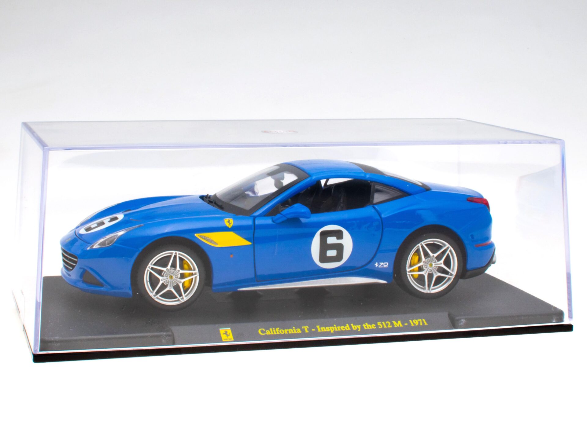 1:24 Hachette Bburago Ferrari Collection Ferrari California T blue with display
