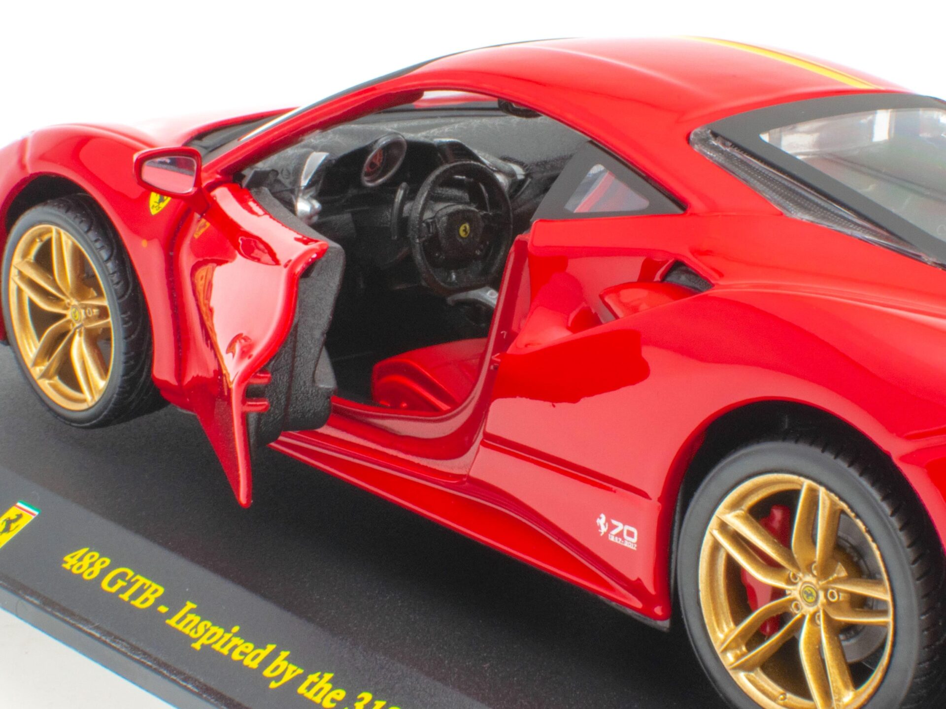 1:24 Hachette Bburago Ferrari Collection Ferrari 488 GTB Inspired by 312 P1 with display