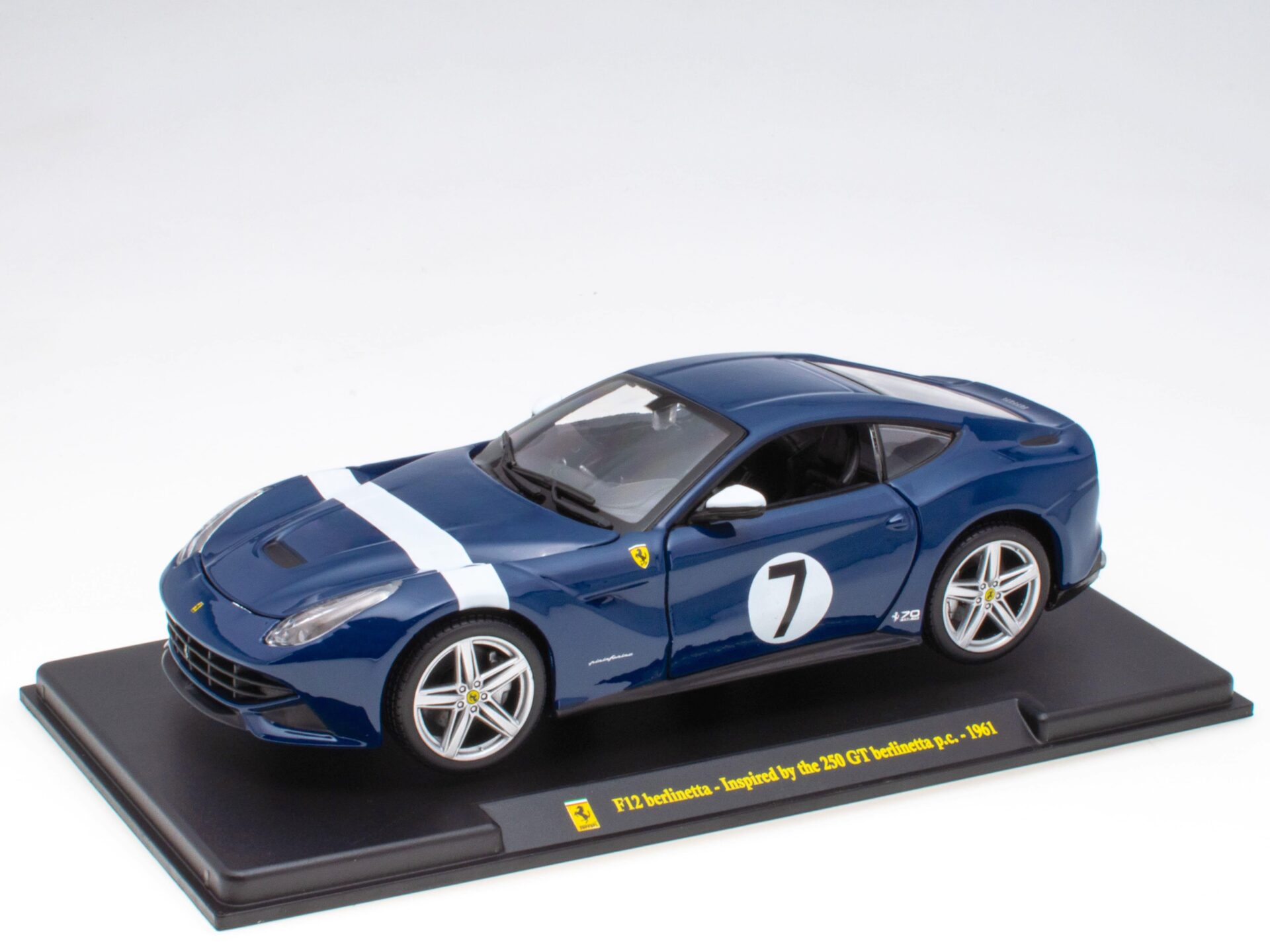 ID 63275 orig.jpg 1:24 Hachette Bburago Ferrari Collection Ferrari F12 Berlinetta Inspired by 250 GT with display