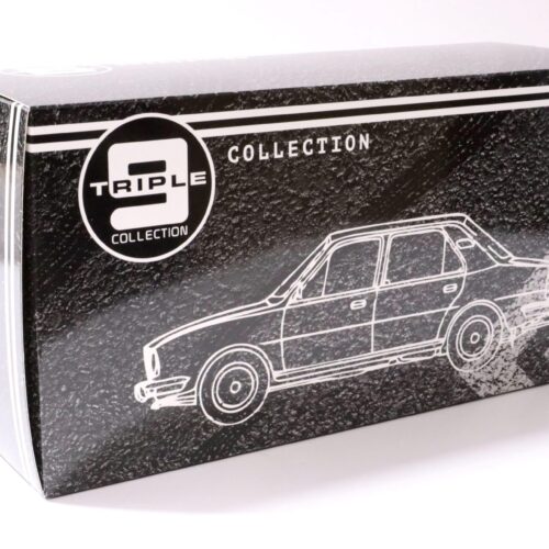 1:18 Triple9 1976 Skoda 105L Sedan blue Die-Cast