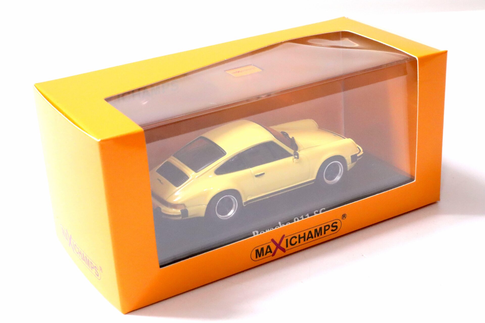 1:43 Minichamps Porsche 911 SC Coupe 1979 yellow