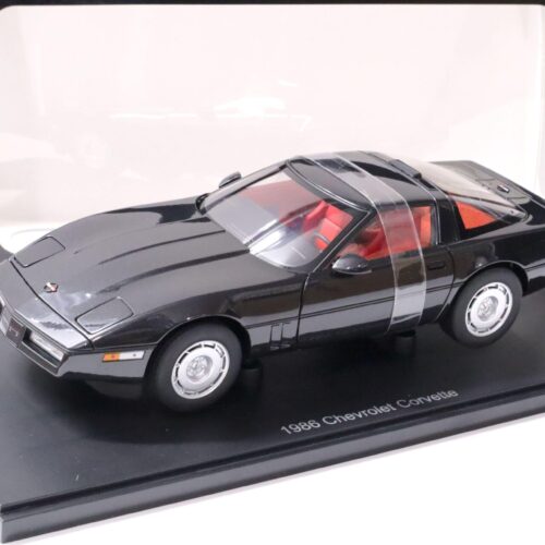 1:18 AUTOart Chevrolet Corvette C4 black metallic/ red 1986