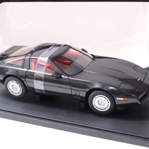 1:18 AUTOart Chevrolet Corvette C4 black metallic/ red 1986
