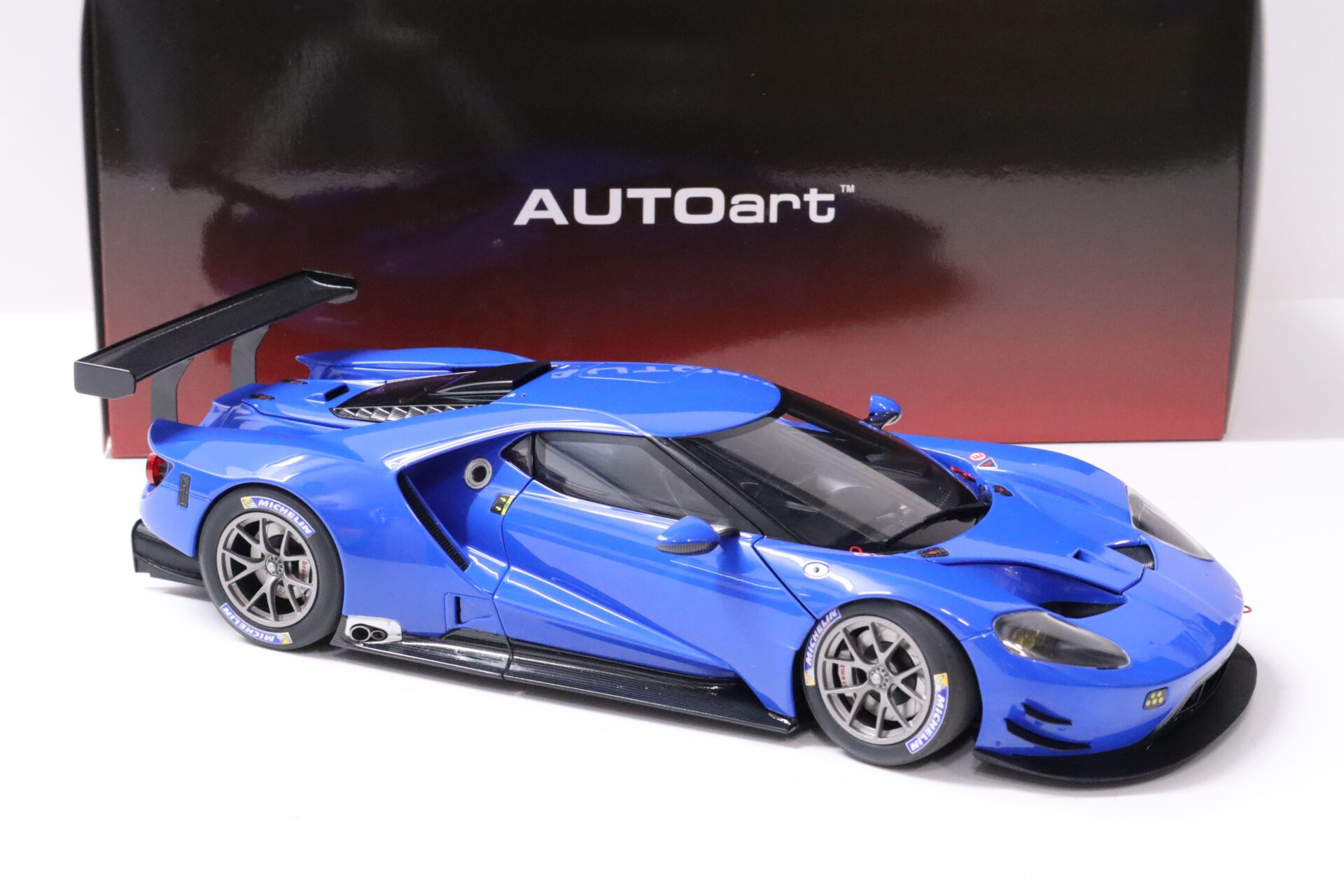 1:18 AUTOart Ford GT LM Le Mans 2018 Plain Body Color Version blue 81812