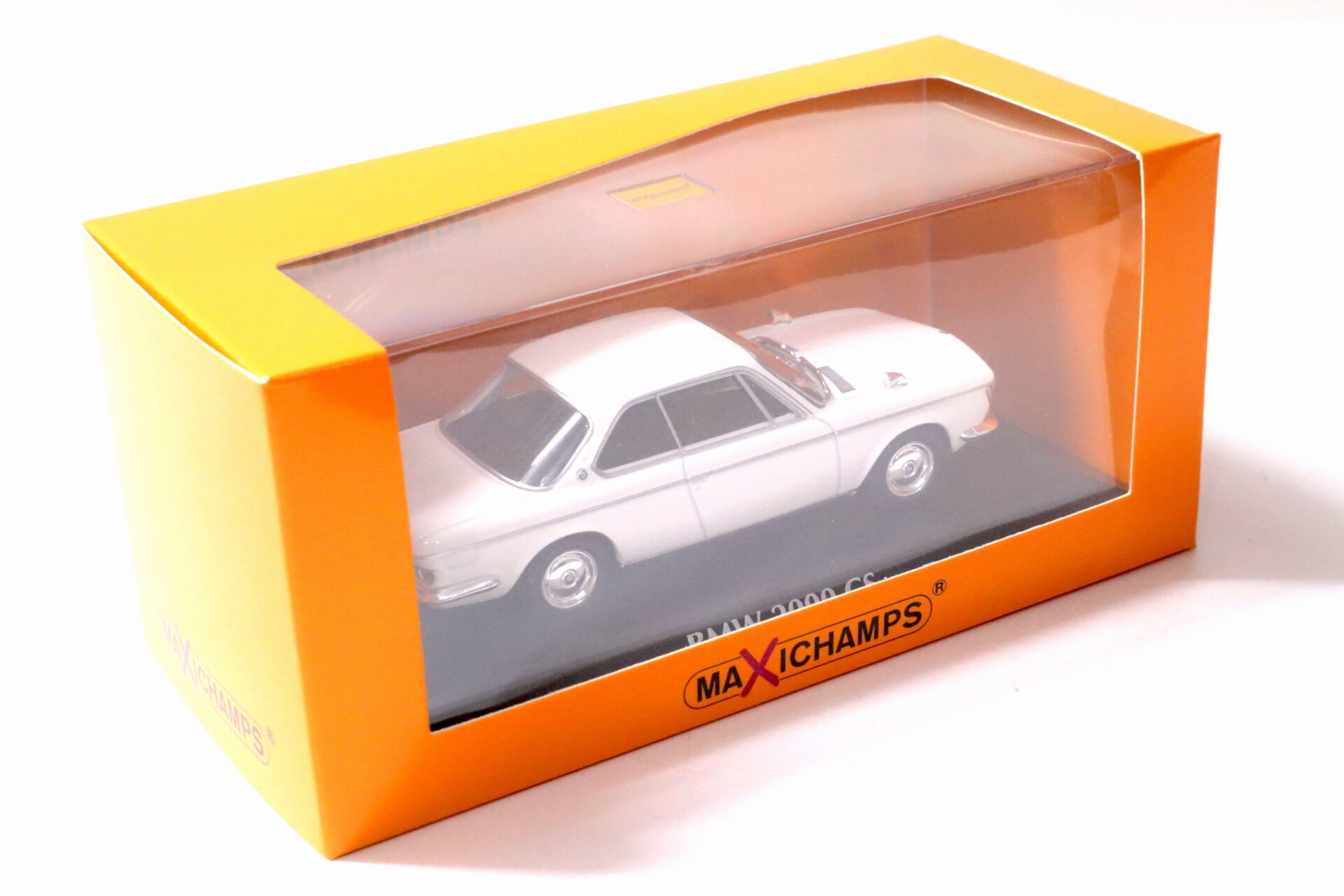 1:43 Minichamps BMW 2000 CS Coupe 1967 white