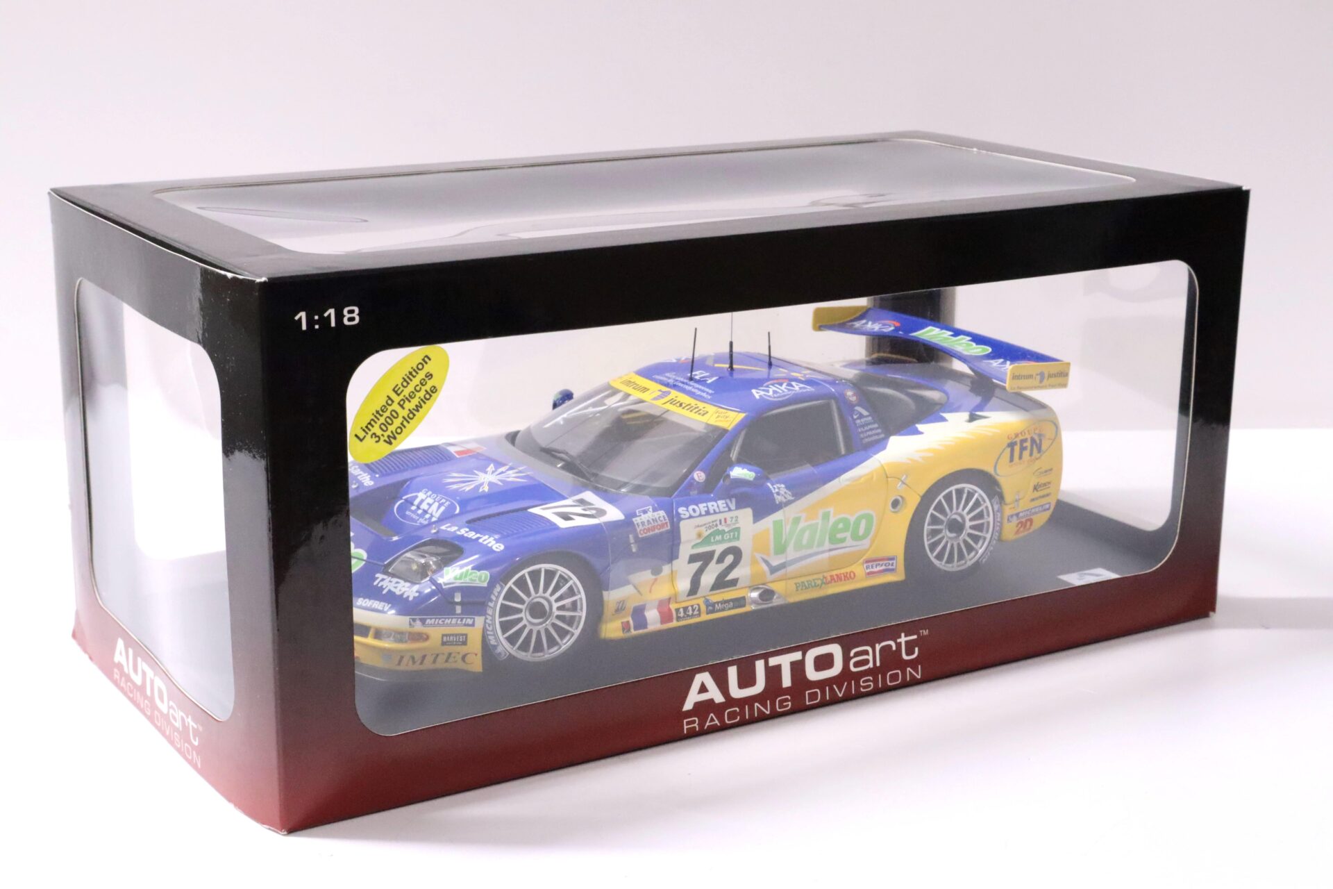 1:18 AUTOart Chevrolet Corvette C5R 24h LeMans 2006 - 3rd Place GT1 Class #72