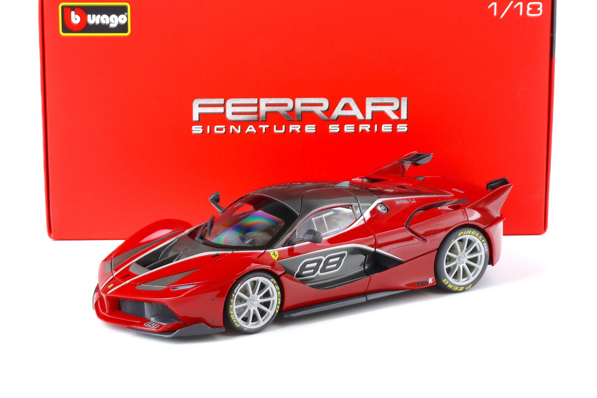 1:18 Bburago Signature Ferrari FXX K red/ black #88