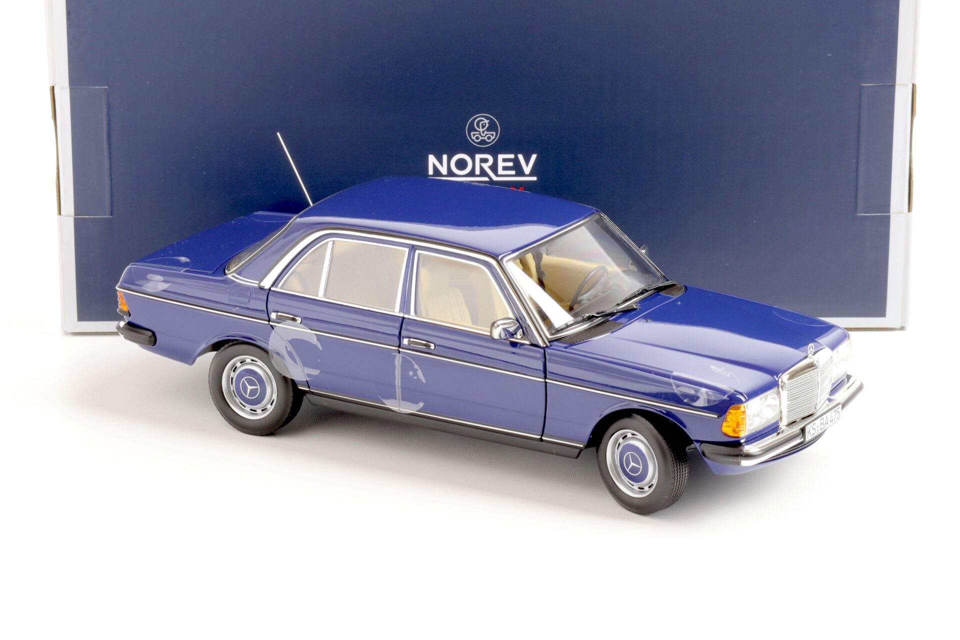 1:18 Norev Mercedes 230 W123 Sedan blue 1982